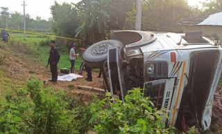 सिरहामा टिपर पल्टिंदा ६५ वर्षीय महराको मृत्यु