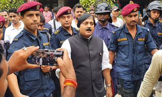 कांग्रेस पूर्वसांसद् अफताब आलमलाई उच्च अदालतले दियो सफाइ