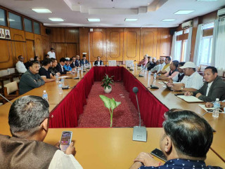 यातायात व्यवसायीहरू  र सरकारबिच दोस्रो चरणको वार्ता सुरू