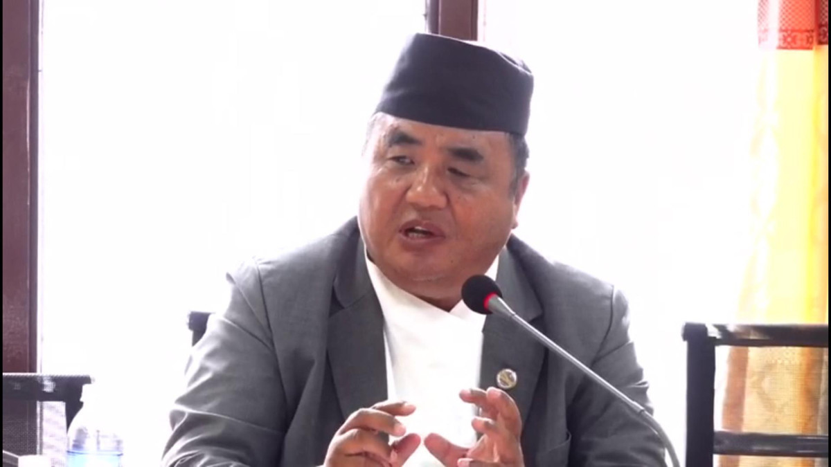 सबैलाई नागरिकता दिने भएपछि कागजपत्र र दण्ड जरिबानामा कडाइ गर्नुपर्छः मन्त्री राई