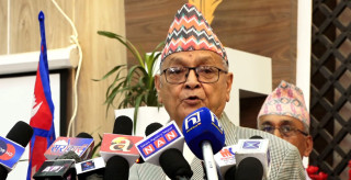 राजावादीको बैठक होहल्लाले बिथोलियो, आन्दोलन घोषणा नगरी बैठक स्थगित