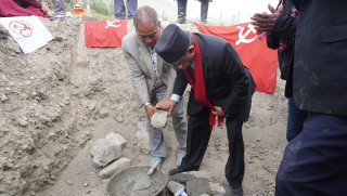 मुस्ताङको पेरिस डाँडामा प्रचण्डले गरे पार्टी कार्यालय शिलान्यास