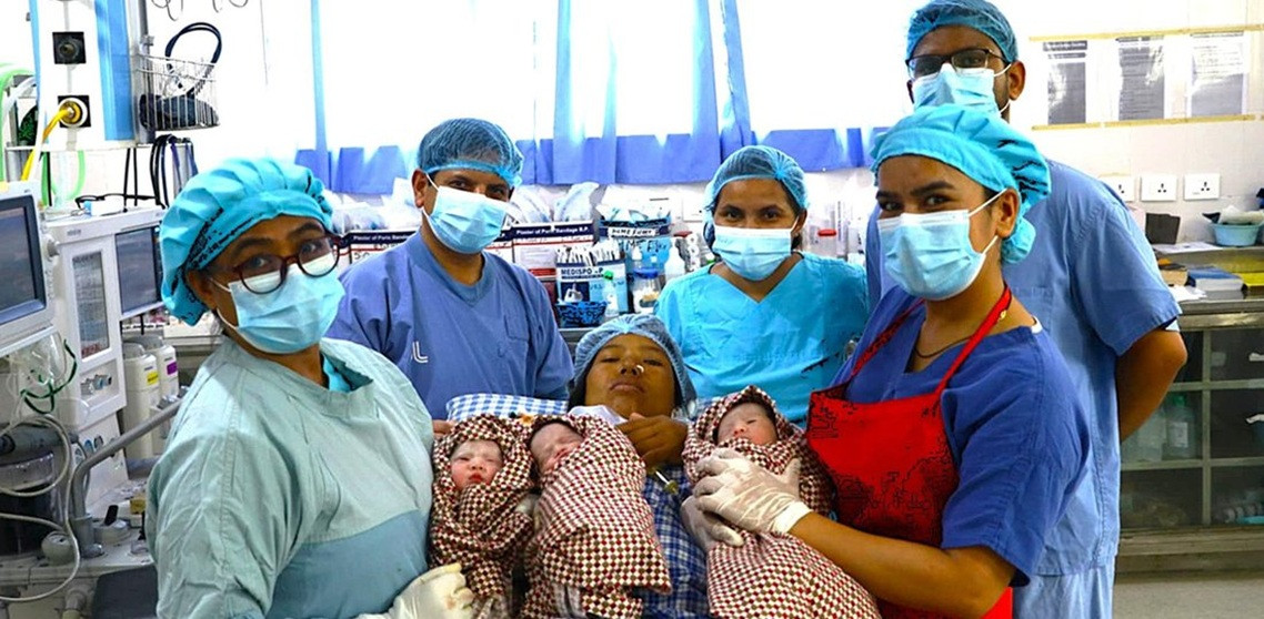 ३२ वर्षीया हिरा तामाङले एकैपटकमा जन्माइन् तिम्ल्याहा शिशु