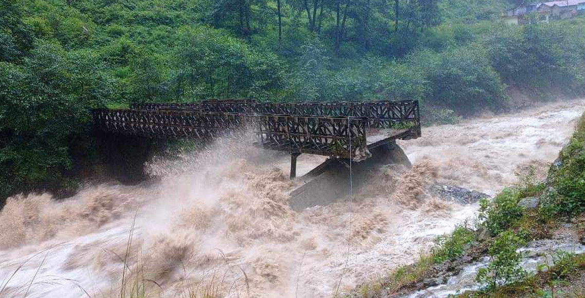 हेवा खोलामा बेलिब्रिज भाँचिदा ६ मजदुर घाइते, ४ जनाको अवस्था गम्भीर