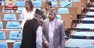 संसद् छाडेर बाहिरिए राप्रपाका सांसद