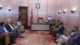 सभामुख घिमिरे प्रमुख सचेतकहरूसँग छलफलमा