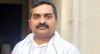 बलात्कार मुद्दामा दुई महिनादेखि फरार छन् पूर्वप्रदेश प्रमुख राजेश अहिराज