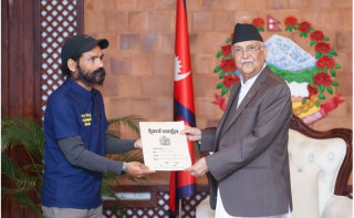 अन्ततः ‘नवराज भेंडा’ ले भेटे प्रधानमन्त्री ओली