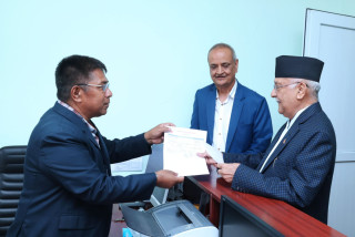 ओलीले बुझाए पार्टी सदस्यता शुल्क र लेबी