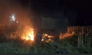 सर्लाहीमा टिपरको ठक्करबाट २० वर्षीय युवकको मृत्यु, स्थानीयले जलाए टिपर