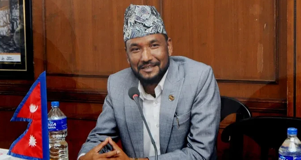 राज्यमन्त्री चौधरीले आज प्रधानमन्त्रीलाई राजीनामा बुझाउँदै