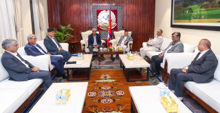 देउवा, उपेन्द्र,  गृहमन्त्री  र प्रधानमन्त्री ओलीबीच छलफल