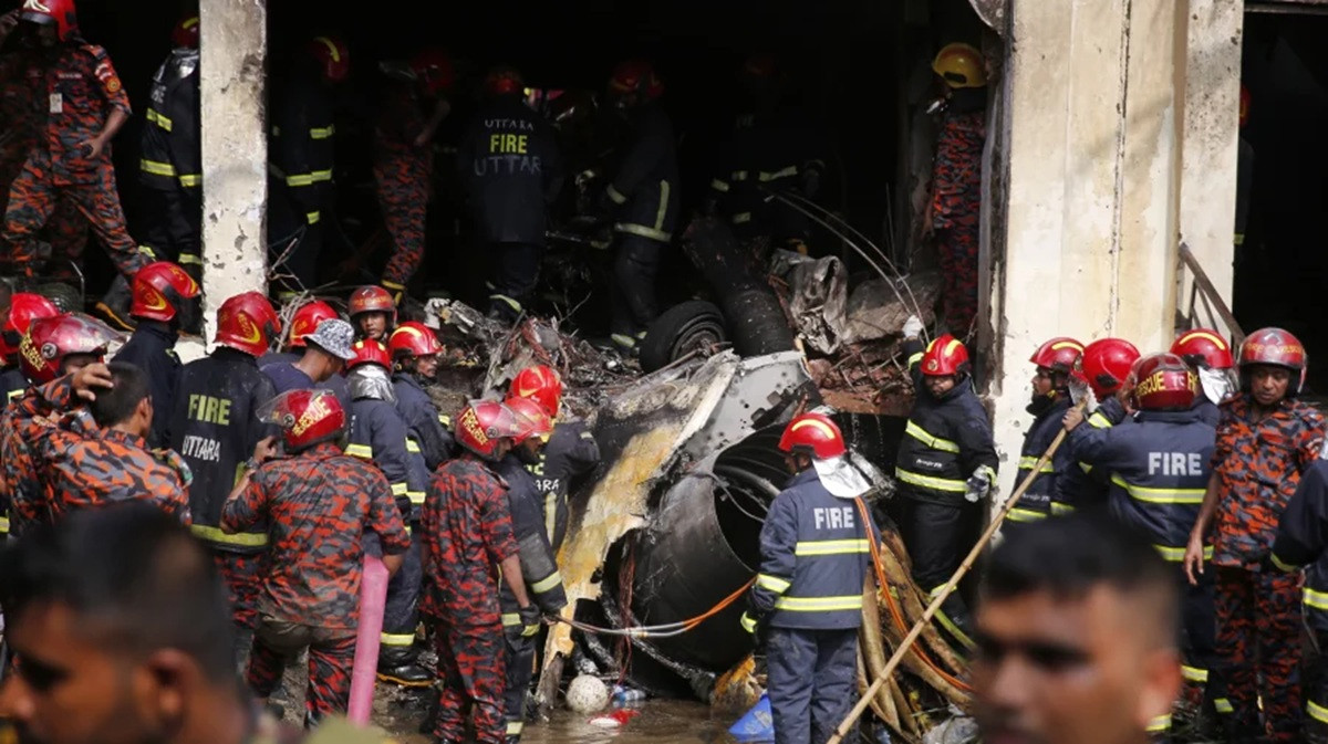 बंगलादेशमा विमान दुर्घटना : ज्यान गुमाउनेको सङ्ख्या २७ पुग्यो, २५ जना केटाकेटी