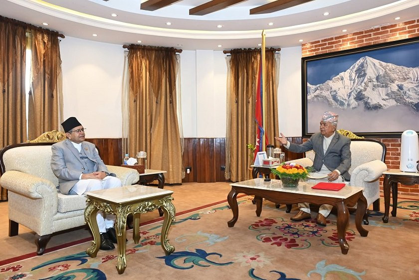 विधेयक फिर्ता भएपछि राष्ट्रपति भेट्न शीतल निवास पुगे सभामुख