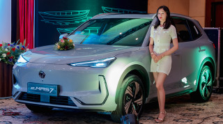 पोखरामा प्रोटोन गाडीको नयाँ शोरुम