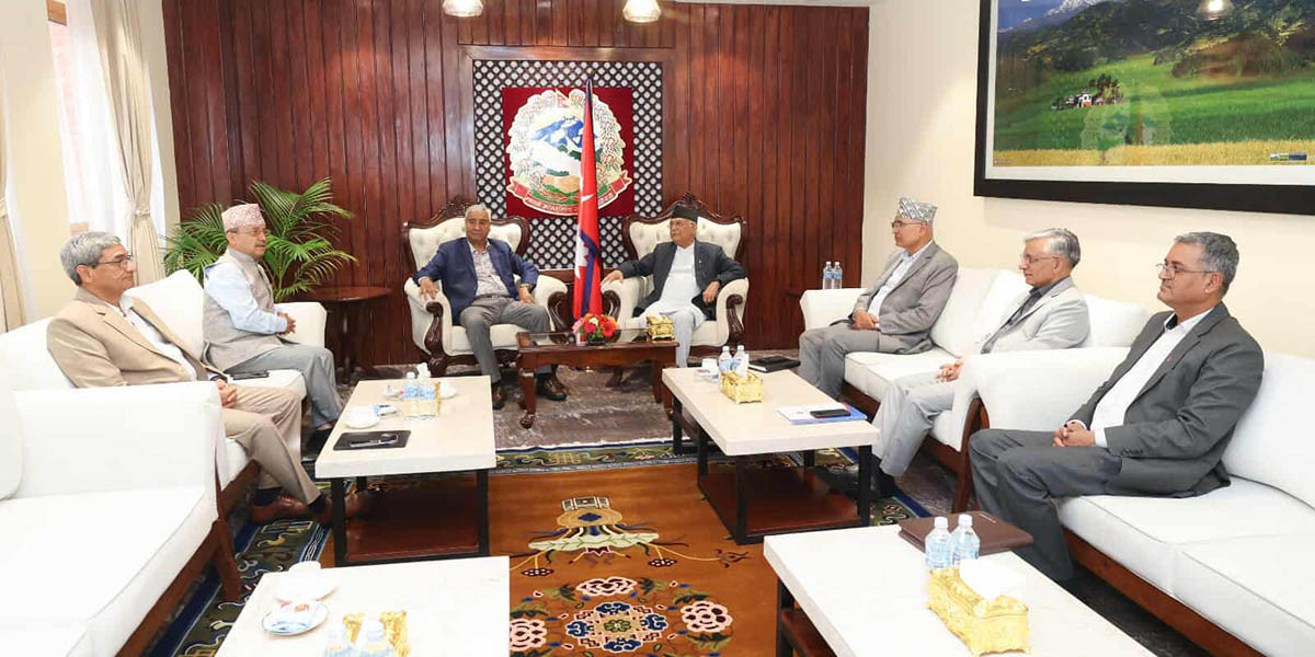 मन्त्री हेरफेरको चर्चाबीच कांग्रेस-एमालेका शीर्ष नेता छलफलमा