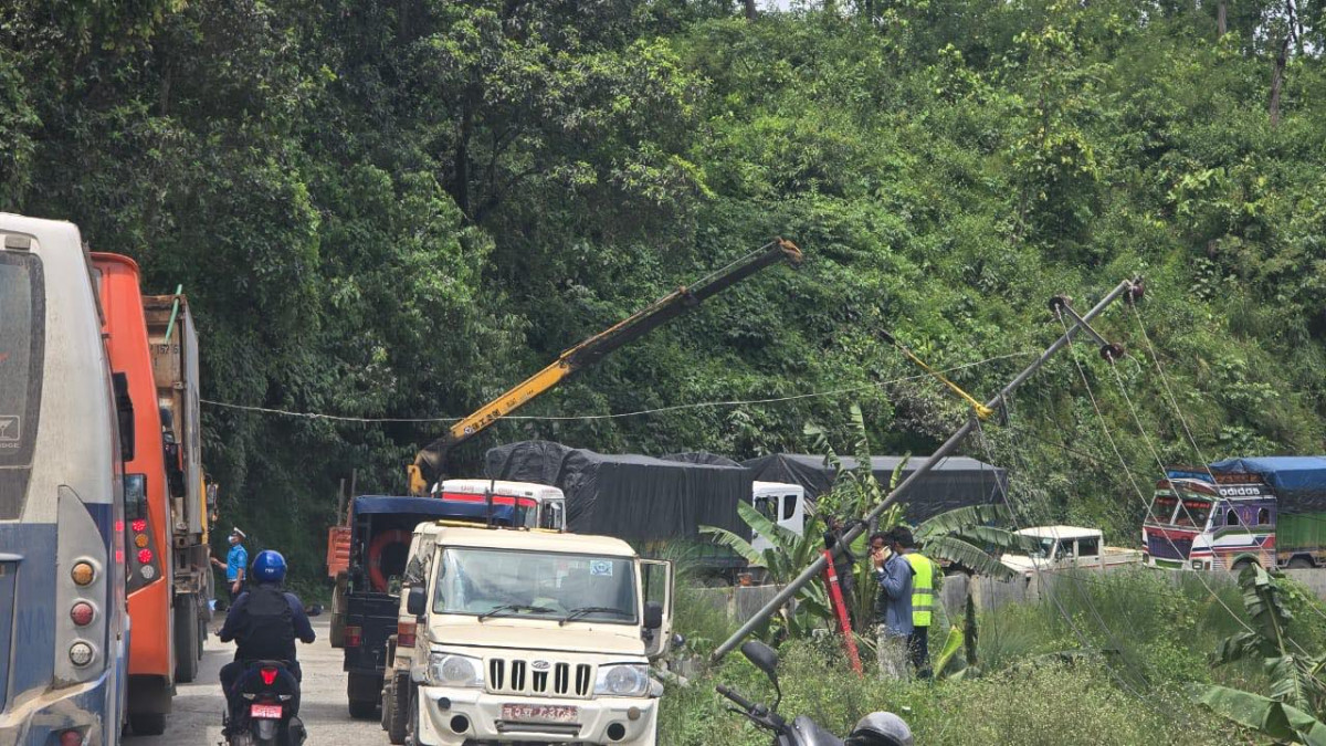 पृथ्वी राजमार्गको धादिङ खण्डमा एकतर्फी सवारी सुचारु