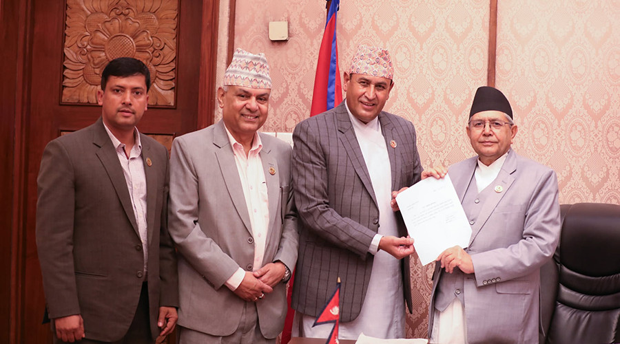 रामहरि खतिवडाले सभामुखलाई बुझाए राजीनामा