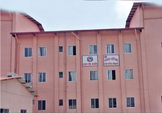 जिल्ला र उच्च अदालतका २१५ न्यायाधीशको सरुवा (सूचीसहित)