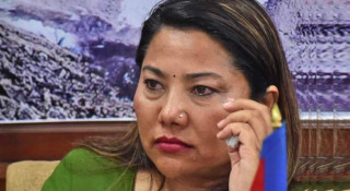 रामकुमारी झाँक्रीले मागिन् माफी, थप कारबाही नगर्ने पार्टीको निर्णय