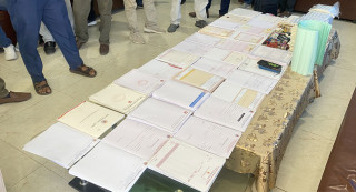 ठूलो परिमाणमा नक्कली शैक्षिक प्रमाणपत्रसहित २५ वर्षीय  भारतीय नागरिक पक्राउ