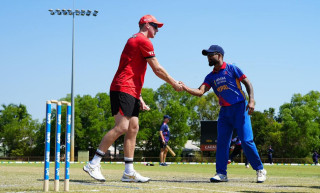 नेपालले मेर्लबर्नलाई दियो १४० रनको सामान्य लक्ष्य