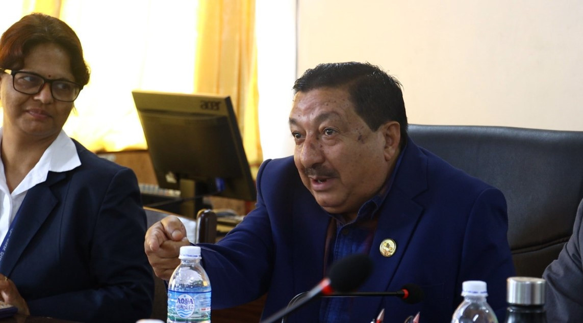 पैसा खाएको छ भने थुनेर हुँदैन, पैसा तिर्न लगाउनुपर्छः अर्थसमिति सभापति चालिसे