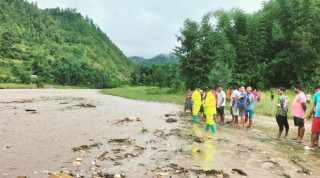 गुल्मीमा खोलाले बगाएर एक जनाको मृत्यु