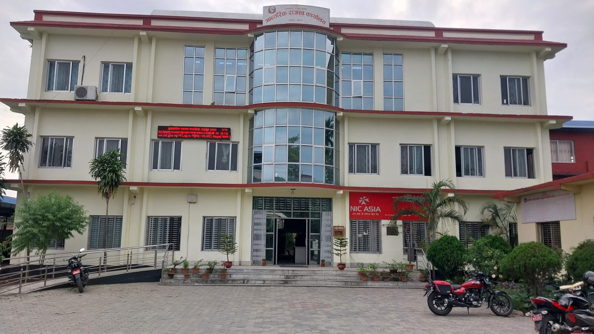 एक महिनामा ३० करोड ५१ लाख राजस्व सङ्कलन