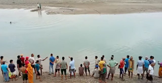 जन्मदिनमा रमाइलो गर्न साथीसँग खोलामा गएका जुम्ल्याहा दाजुभाइसहित ४ जनाको मृत्यु
