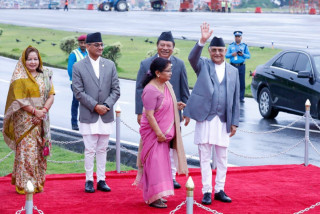 प्रधानमन्त्री ओली चीन प्रस्थान, को-को छन् भ्रमण टोलीमा?