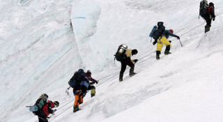 हिमाल आरोहणबाट ६४ करोडभन्दा बढी राजस्व सङ्कलन
