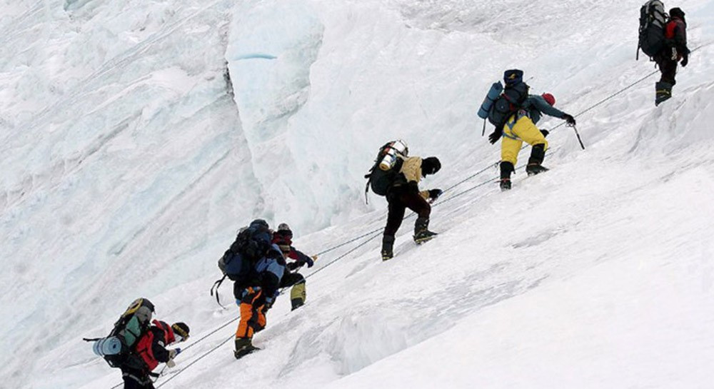 हिमाल आरोहणबाट ६४ करोडभन्दा बढी राजस्व सङ्कलन
