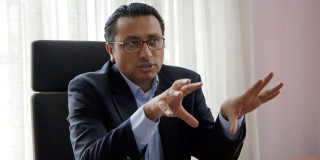 डिपफेक भिडियो बनाउनेविरुद्ध स्वर्णिम वाग्लेले दिए साइबर ब्युरोमा उजुरी