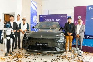 इटहरीमा खुल्यो दिपलको स्टेट अफ आर्ट सोरुम