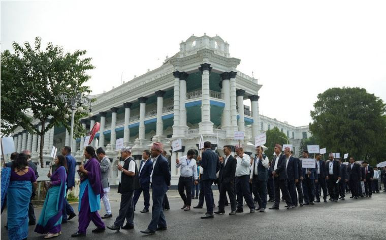 निजामती  सेवा दिवसका अवसरमा प्रभातफेरी