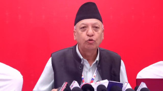 पूर्वराष्ट्रपतिलाई राजनीतिमा आउन नहुने व्यवस्था विधानमा नै गर्न पार्टी नेतृत्वलाई एमाले नेताहरुको सुझाव