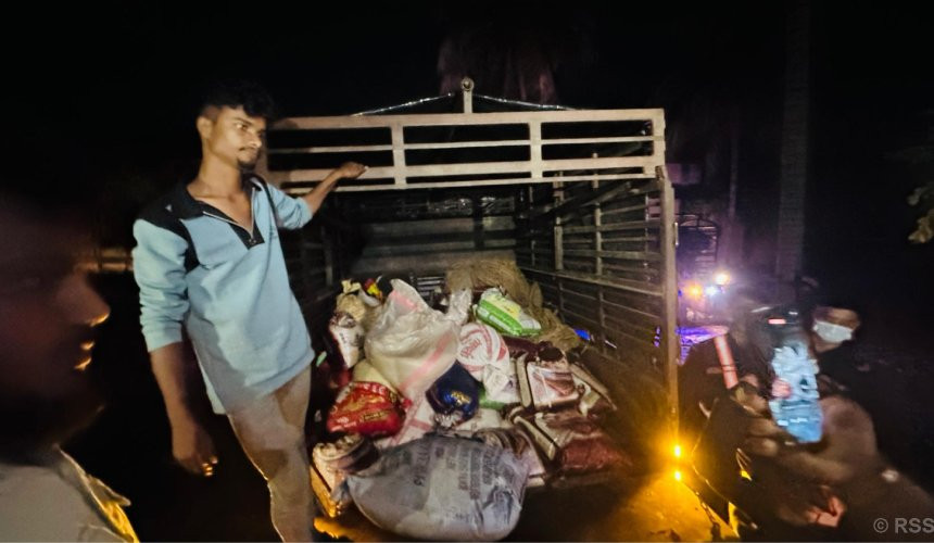 फिर्ता हुन थाल्यो लुटिएका चामल र चिनी