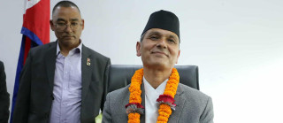 गृहमन्त्री अर्यालले गरे पदभार ग्रहण