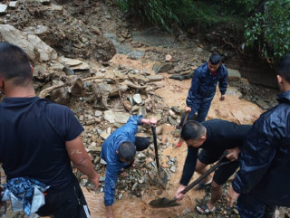 सिन्धुपाल्चोकमा आज दिउँसो पहिरोमा परी दुई बालिका बेपत्ता