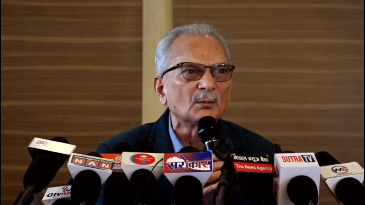 म राजनीतिबाट अलग भएको छैन: बाबुराम भट्टराई