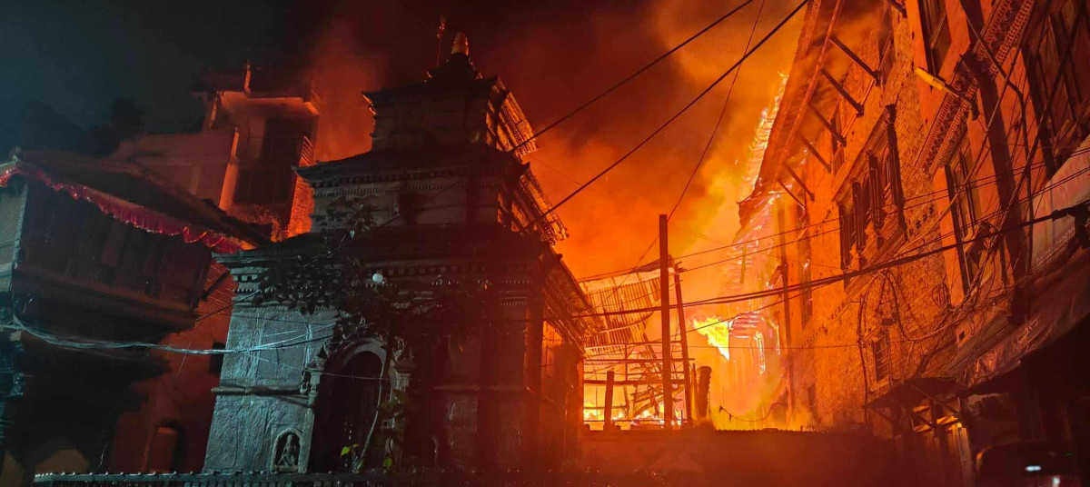 काठमाडौंको भीमसेनस्थानमा आगलागी