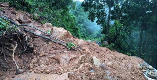 अहिले कुन कुन सडक पूर्णरूपमा अवरुद्ध छन् ? (सूचीसहित)