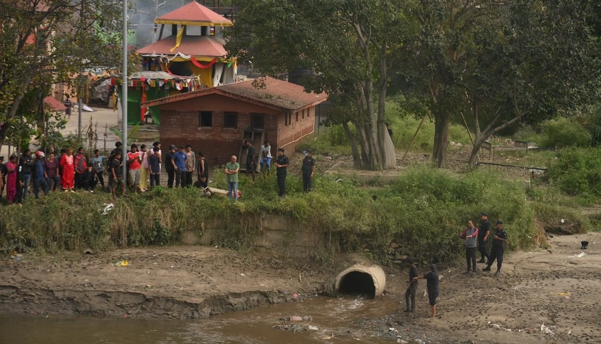 कालीमाटी फलफूल बजार नजिकै एक महिलाको शव फेला
