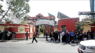 प्रमुख आयुक्तलगायतको राजीनामा माग्दै जेनजी युवाले गरे प्रदर्शन