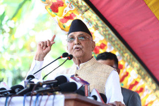 सुशीला कार्कीको डरले म भाग्दिनँ, गृहमन्त्री बाबु पनि धेरै नचम्किनू : ओली