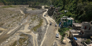 एकतर्फी खुल्यो बीपी राजमार्ग, आइतबारबाट दुईतर्फी सडक नै सञ्चालनमा आउने