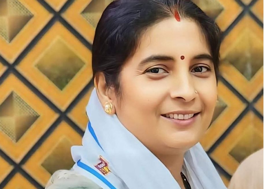 मधेस प्रदेशमा शिक्षामन्त्री तिवारीले दिइन् राजीनामा