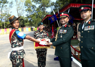 दुई हजार चार सय ५१ सैन्य दीक्षित, उत्कृष्ट शिक्षार्थीलाई पुरस्कार प्रदान
