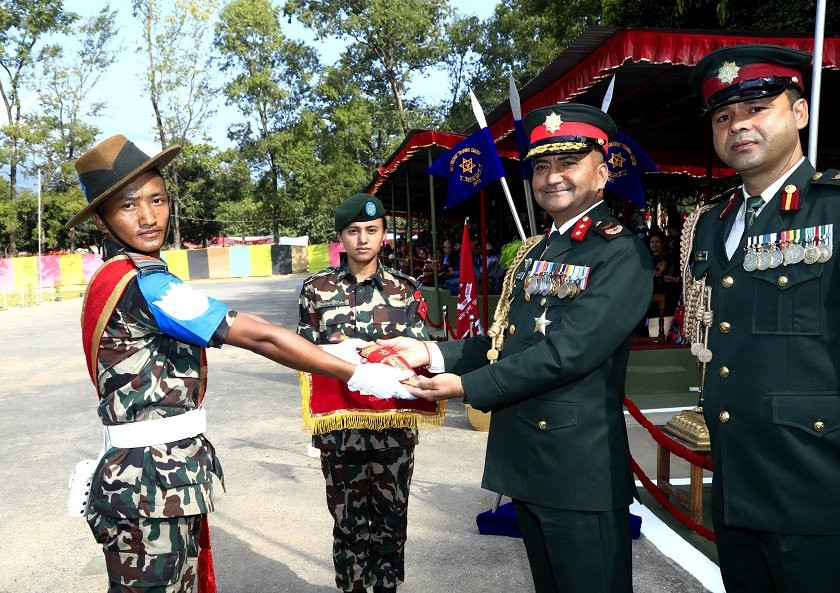 दुई हजार चार सय ५१ सैन्य दीक्षित, उत्कृष्ट शिक्षार्थीलाई पुरस्कार प्रदान